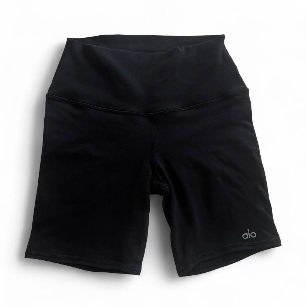 Alo-yoga Women's Black and Navy Shorts